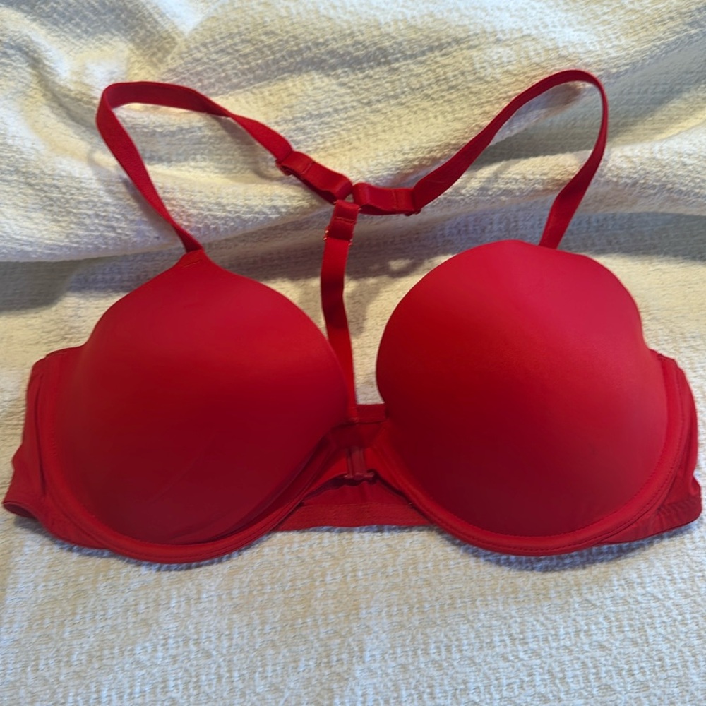 Red 36 C bra. Victoria’s Secret Pink. Front closure